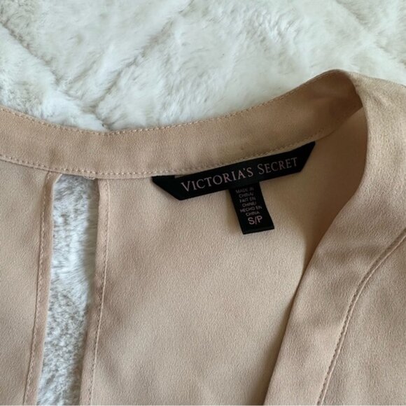 Victoria's Secret | Camel Front Button, Open Back Blouse | Size Small - Picture 6 of 10